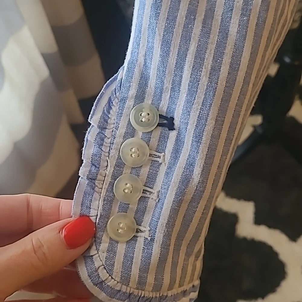 Crown & Ivy linen sz 2 blue white seersucker blazer - Picture 4 of 7